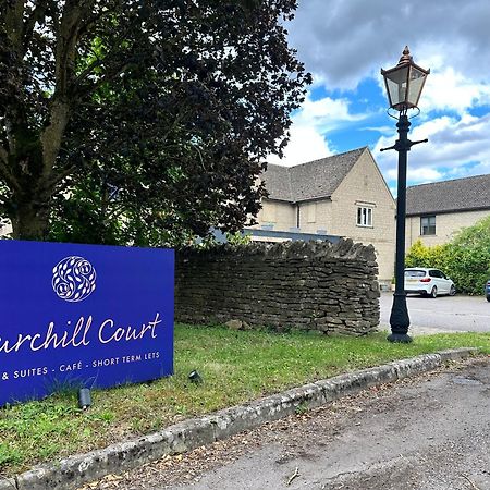 The Churchill Court Woodstock Extérieur photo
